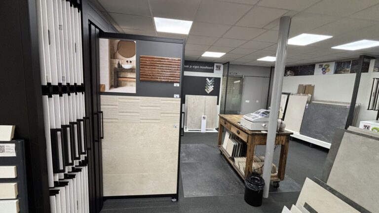 Showroom Van Wezel Tegelwerken in Ammerzoden, foto 2